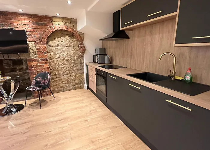 Luxury Grand Studio Apartment @3