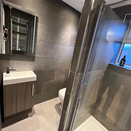 Luxury Grand Studio Apartment @3 Barnsley Exterior photo