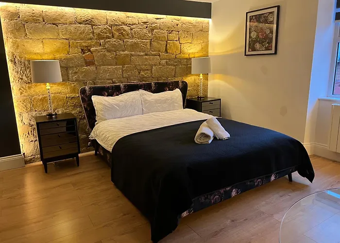 Luxury Grand Studio Apartment @3